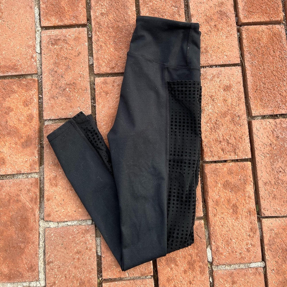 Good American Ascending Dot Pocket Leggings